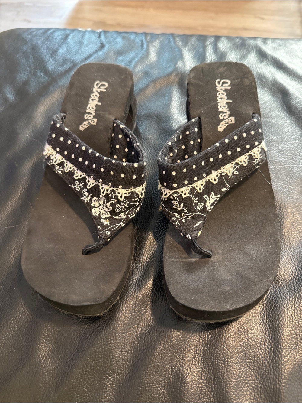 Skechers Black Floral & Polka Dot Platform Thong Sandals
